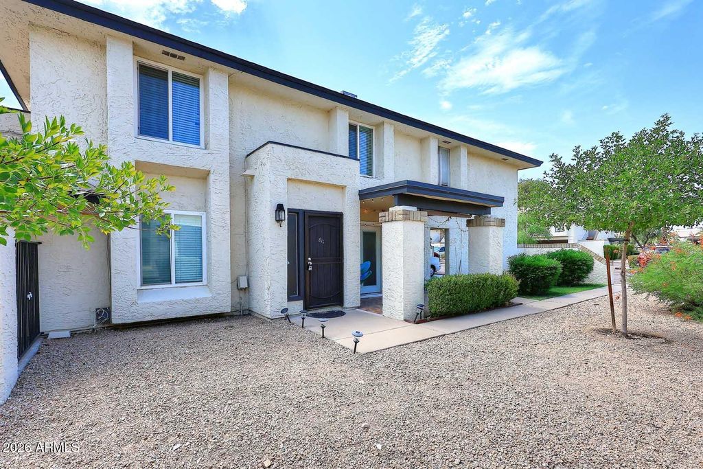 812 E EUGIE Avenue, Phoenix, AZ 85022