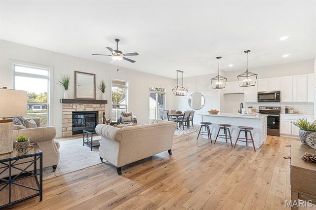 98 Fiddler's Close 98 STB, Washington, MO 63090