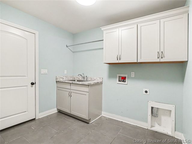 1612 Pine Valley Way, Henryville, IN 47126