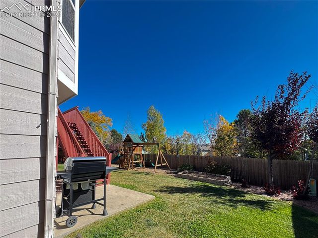4142 Round Hill Drive, Colorado Springs, CO 80922