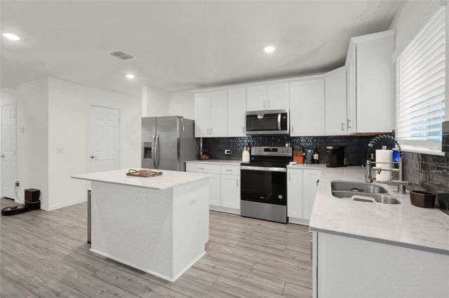 2213 Village Creek Lane, Denton, TX 76208