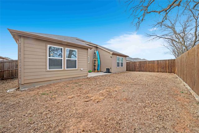 2213 Village Creek Lane, Denton, TX 76208