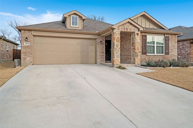 2213 Village Creek Lane, Denton, TX 76208