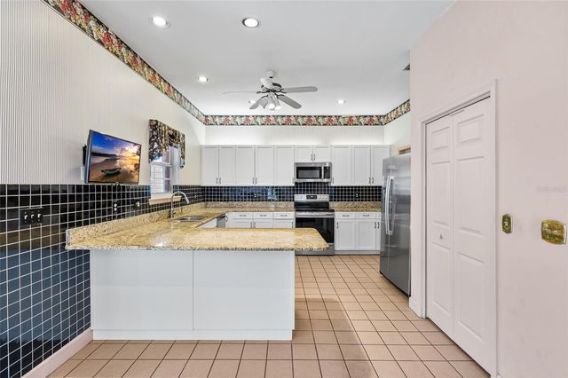 6013 S RUSSELL STREET, Tampa, FL 33611