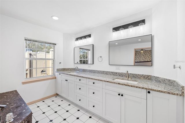 6013 S RUSSELL STREET, Tampa, FL 33611