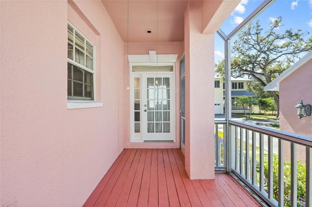 6013 S RUSSELL STREET, Tampa, FL 33611