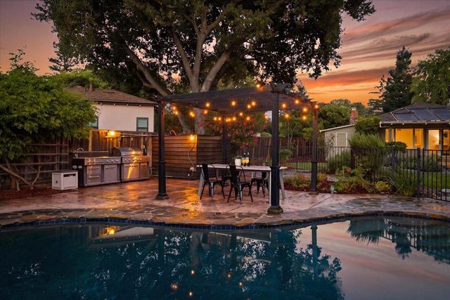 22415 Diericx Court, Mountain View, CA 94040