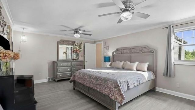 341 E MCMURRAY RD, Peters Twp, PA 15317