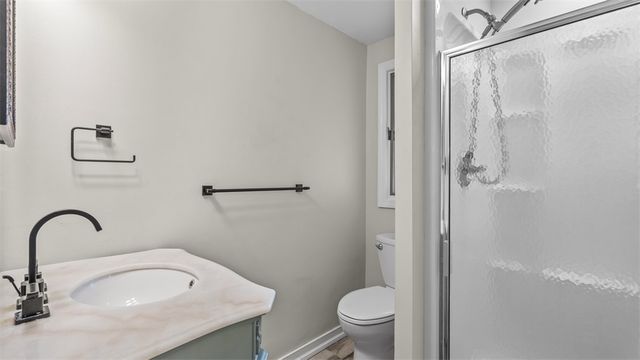 341 E MCMURRAY RD, Peters Twp, PA 15317