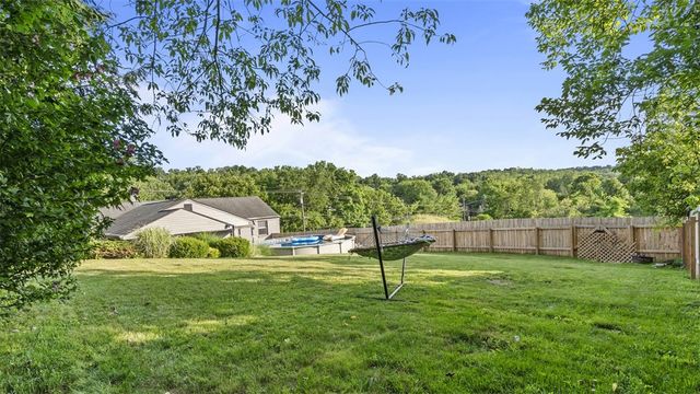 341 E MCMURRAY RD, Peters Twp, PA 15317