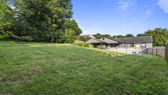 341 E MCMURRAY RD, Peters Twp, PA 15317