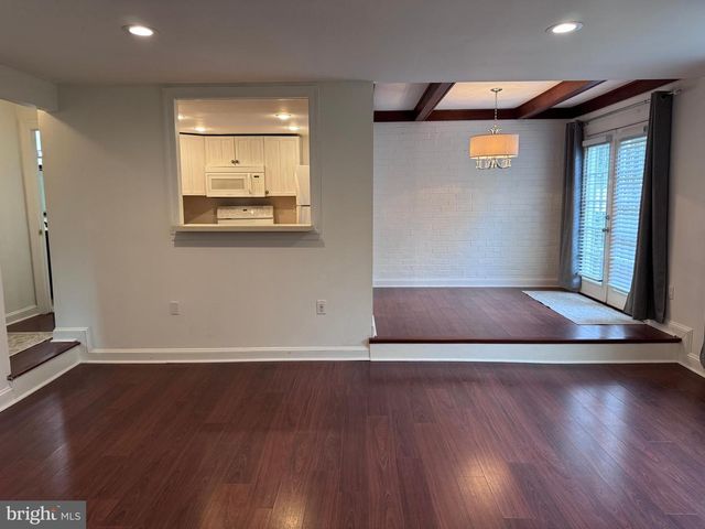112 YARDLEY COMMONS, Yardley, PA 19067