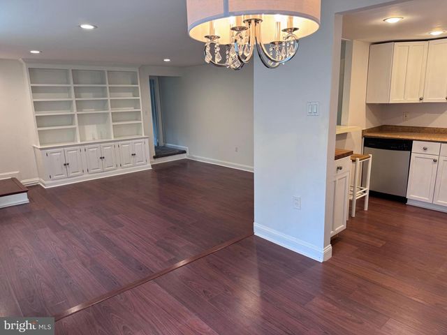 112 YARDLEY COMMONS, Yardley, PA 19067
