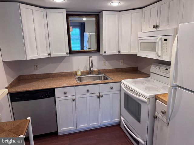 112 YARDLEY COMMONS, Yardley, PA 19067