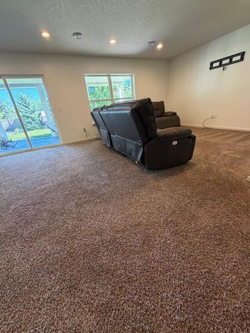 1309 Shadow Creek Curve, Eagan, MN 55123