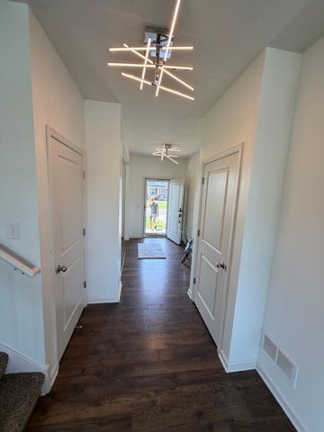 1309 Shadow Creek Curve, Eagan, MN 55123