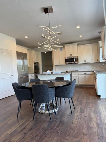 1309 Shadow Creek Curve, Eagan, MN 55123