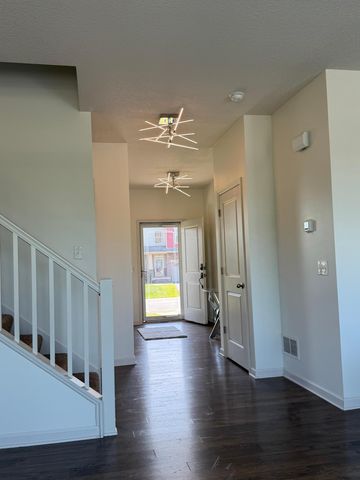 1309 Shadow Creek Curve, Eagan, MN 55123