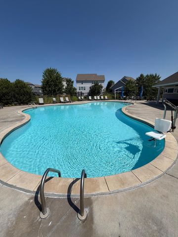 1309 Shadow Creek Curve, Eagan, MN 55123