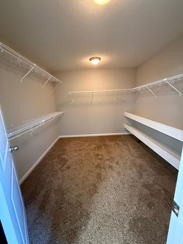 1309 Shadow Creek Curve, Eagan, MN 55123