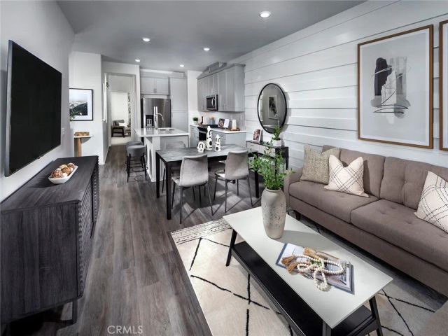 551 Toledo Way, Oceanside, CA 92057