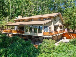1361 Bukeridge Road, Burnsville, NC 28714