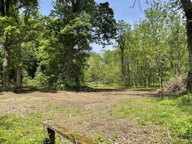 8040 W Martin Road, Three Oaks, MI 49128