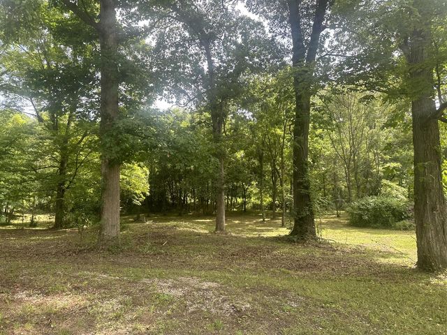 8040 W Martin Road, Three Oaks, MI 49128