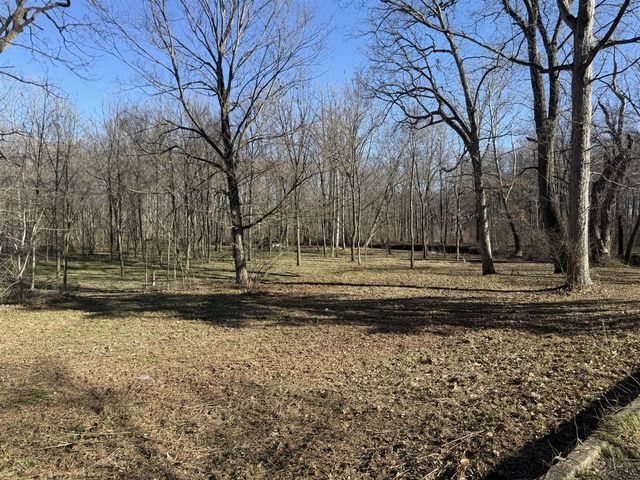 8040 W Martin Road, Three Oaks, MI 49128