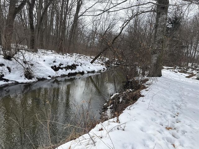 8040 W Martin Road, Three Oaks, MI 49128