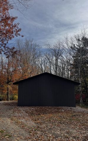 8040 W Martin Road, Three Oaks, MI 49128
