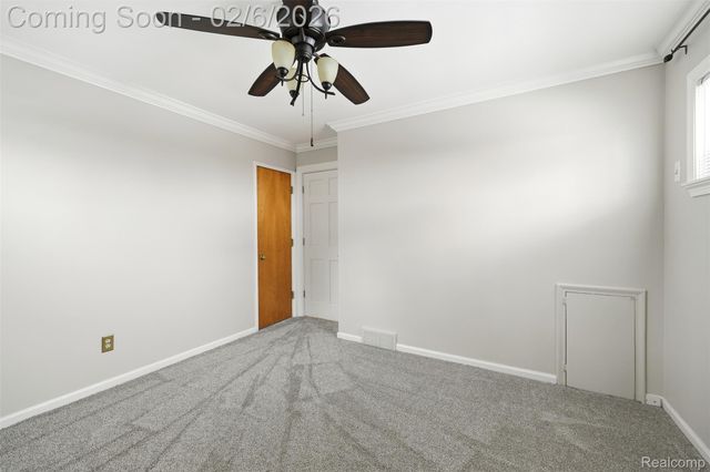 28184 Elmira Street, Livonia, MI 48150