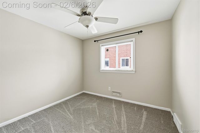 28184 Elmira Street, Livonia, MI 48150