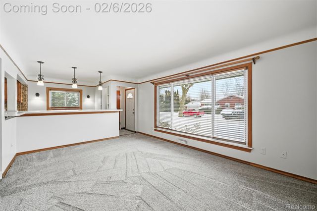 28184 Elmira Street, Livonia, MI 48150