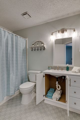 6713 Windwillow Drive, Fort Worth, TX 76137
