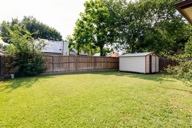 6713 Windwillow Drive, Fort Worth, TX 76137