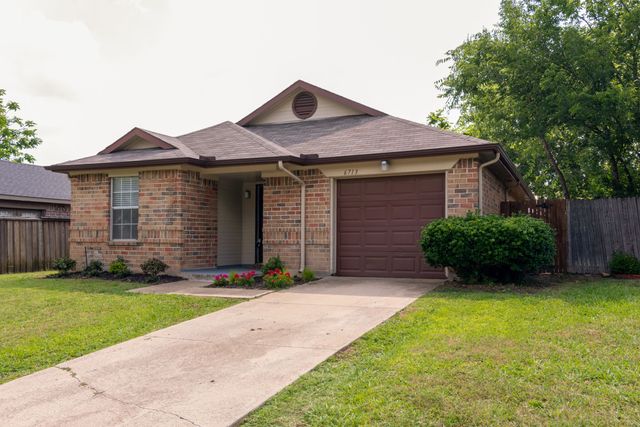 6713 Windwillow Drive, Fort Worth, TX 76137