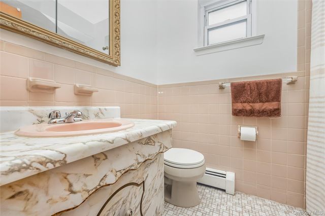 7159 58th Road, Maspeth, NY 11378