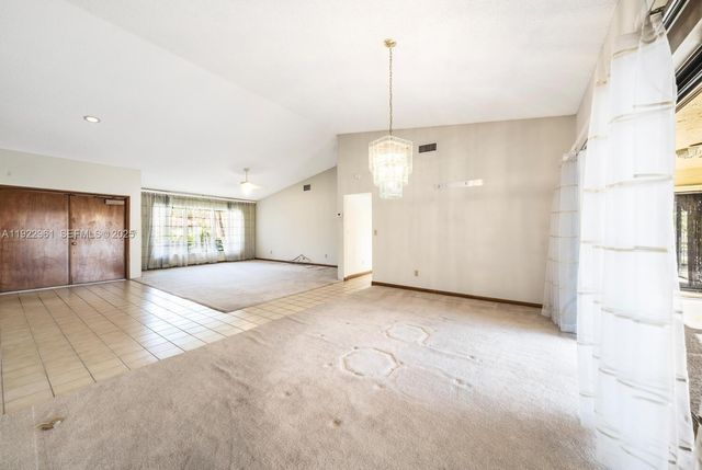 9272 NW 18th St, Plantation, FL 33322