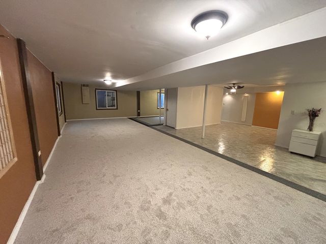 375 W Devon Avenue, Roselle, IL 60172