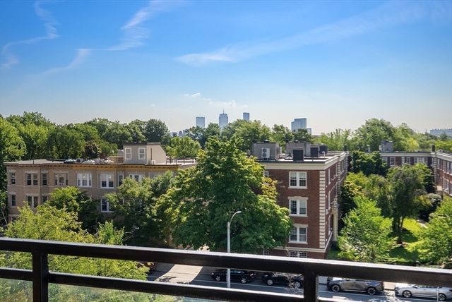 60 Babcock St 53, Brookline, MA 02446