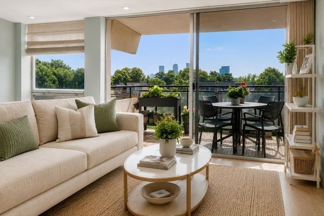60 Babcock St 53, Brookline, MA 02446