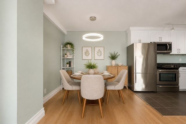 60 Babcock St 53, Brookline, MA 02446
