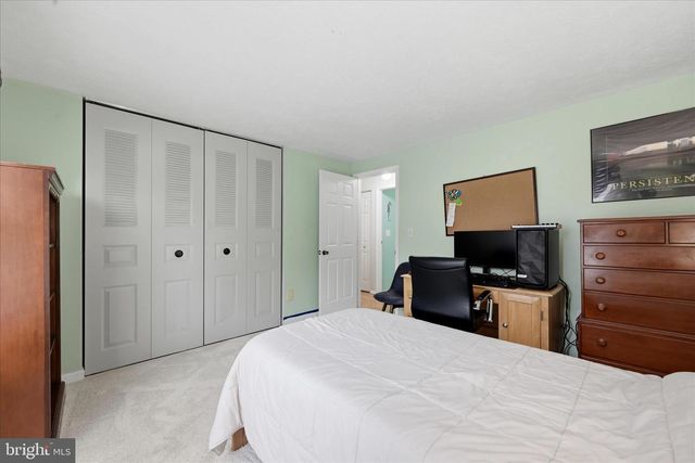 3824 BEECH DOWN DR, Chantilly, VA 20151