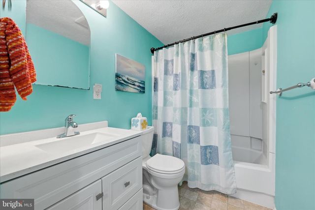 3824 BEECH DOWN DR, Chantilly, VA 20151
