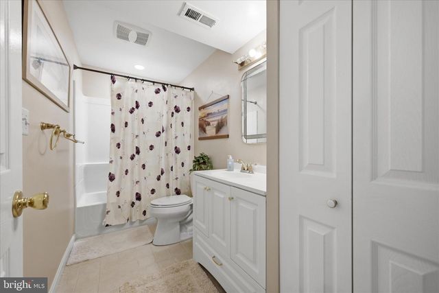 3824 BEECH DOWN DR, Chantilly, VA 20151