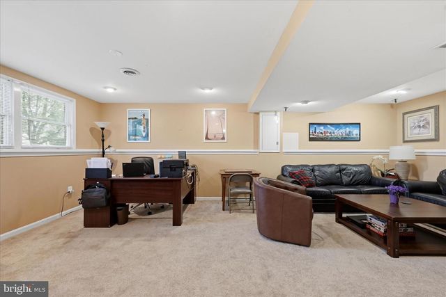3824 BEECH DOWN DR, Chantilly, VA 20151