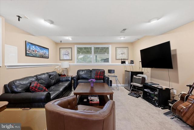 3824 BEECH DOWN DR, Chantilly, VA 20151