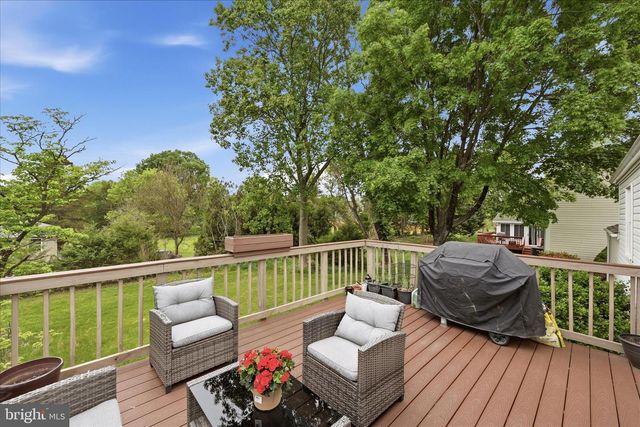 3824 BEECH DOWN DR, Chantilly, VA 20151
