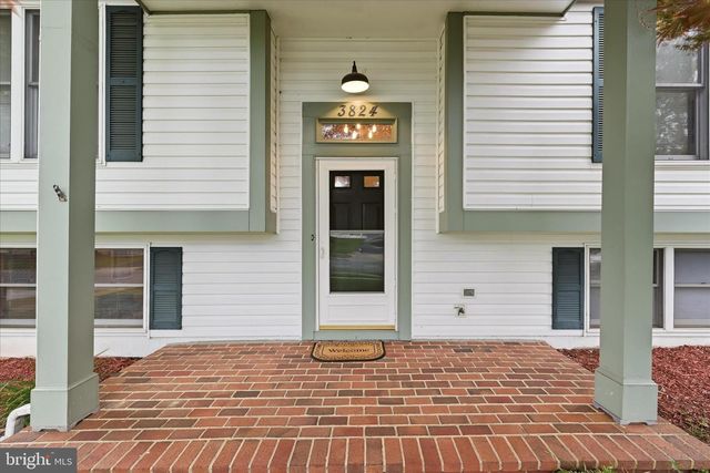 3824 BEECH DOWN DR, Chantilly, VA 20151